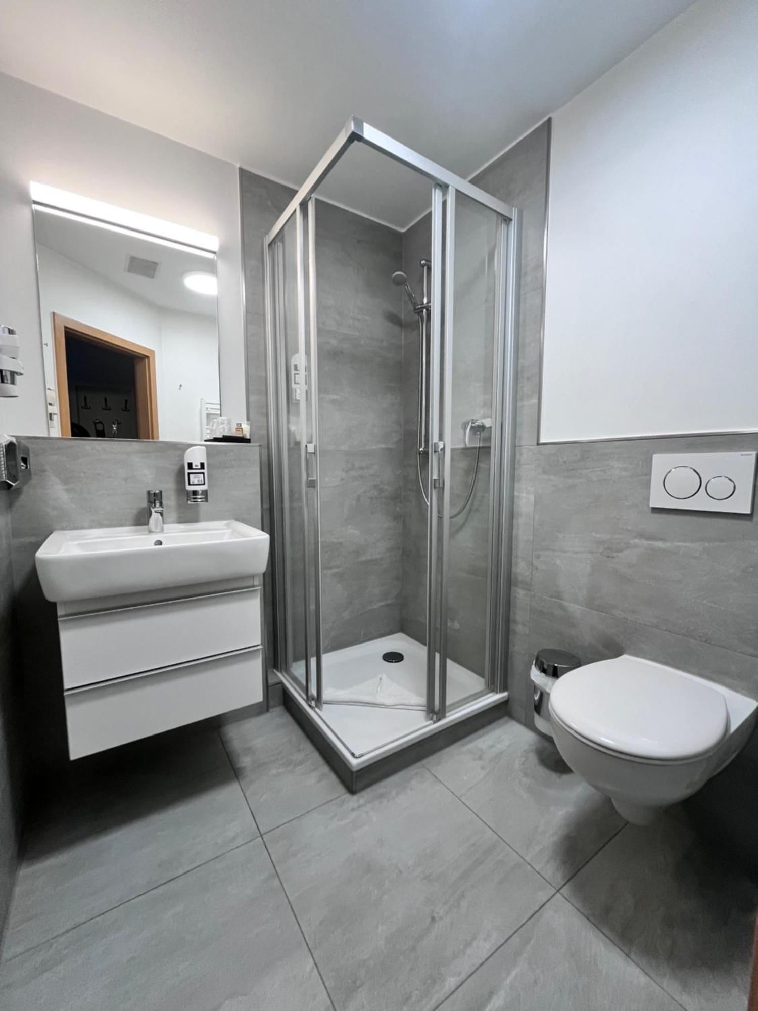 Komfort Doppelzimmer mit Balkon und Meerblick